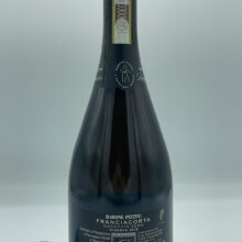 Barone Pizzini – Franciacorta Bagnadore Riserva – 2015 - back Barone Pizzini – Franciacorta Bagnadore Riserva prodotto con 50% Chardonnay e 50% Pinot Nero, invecchiato per 69 mesi sui lieviti.