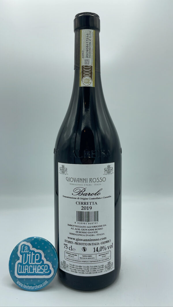 Giovanni Rosso - Barolo Cerretta produced in the vineyard of the same name with plants more than 30 years old in Serralunga, with limestone and clay soils.