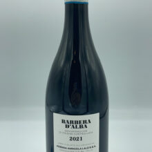 Lalu' - Barbera d'Alba - 2021 produced in the San Sebastiano hamlet of Monforte d'Alba in 2000 bottles, aged in cement and barrique.