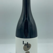 Lalu' - Barolo Le Coste di Monforte - 2019 Lalu' - Barolo Le Coste di Monforte prodotto per la prima volta nel 2019 nell'omonima vigna situata nella parte più bassa di Monforte. 2000 bottiglie.