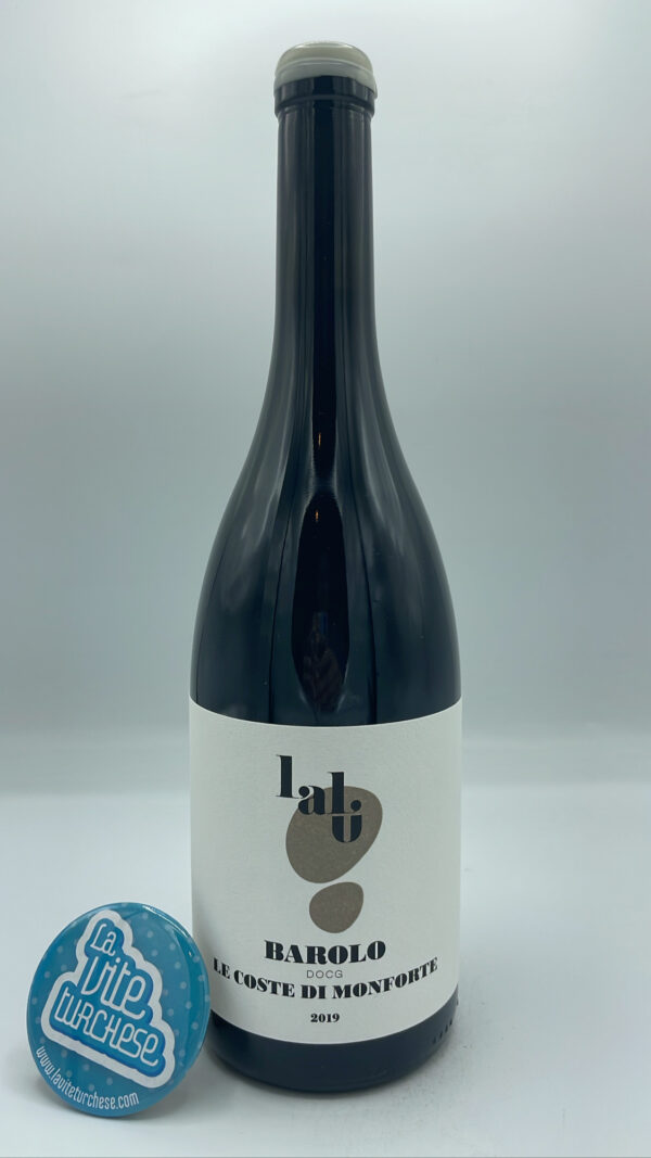 Lalu' - Barolo Le Coste di Monforte produced for the first time in 2019 in the vineyard of the same name located in the lowest part of Monforte. 2000 bottles.