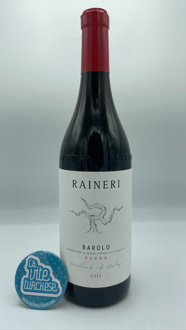 Raineri - Barolo Perno prodotto nell'omonima vigna situata a Monforte d'Alba, con suoli calcarei argillosi in sole 3000 bottiglie.