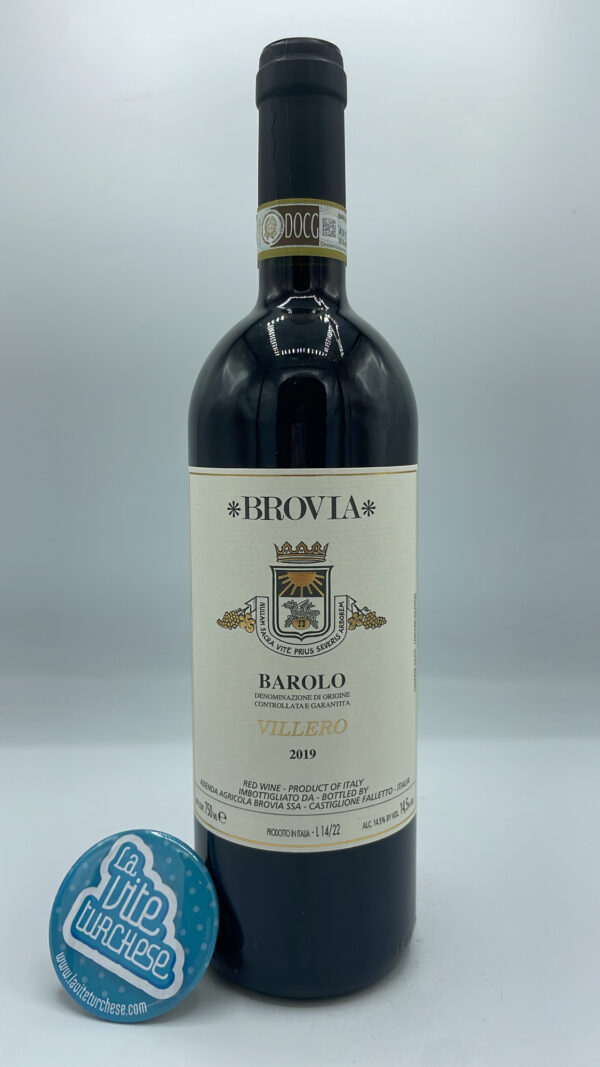 Brovia - Barolo Villero prodotto nella vigna situata a Castiglione Falletto, esposta a sud ovest con suoli ricchi di marne blu.