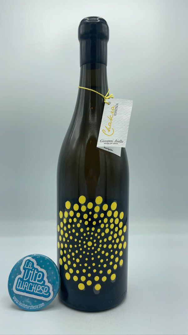 Giovanni Aiello - Chakra Essenza Verdeca prodotta in 4300 bottiglie in Valle d'Itria in Puglia, vinificata una parte a contatto con le bucce.