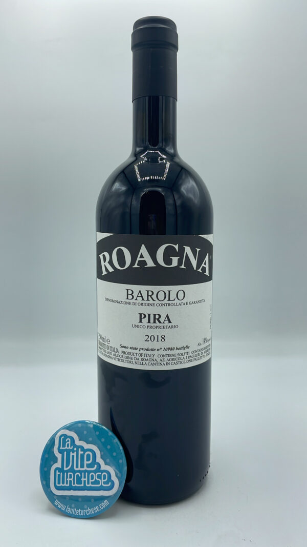 Roagna – Barolo Pira prodotto nell'omonima vigna situata a Castiglione Falletto, interamente di proprietà della famiglia Roagna.