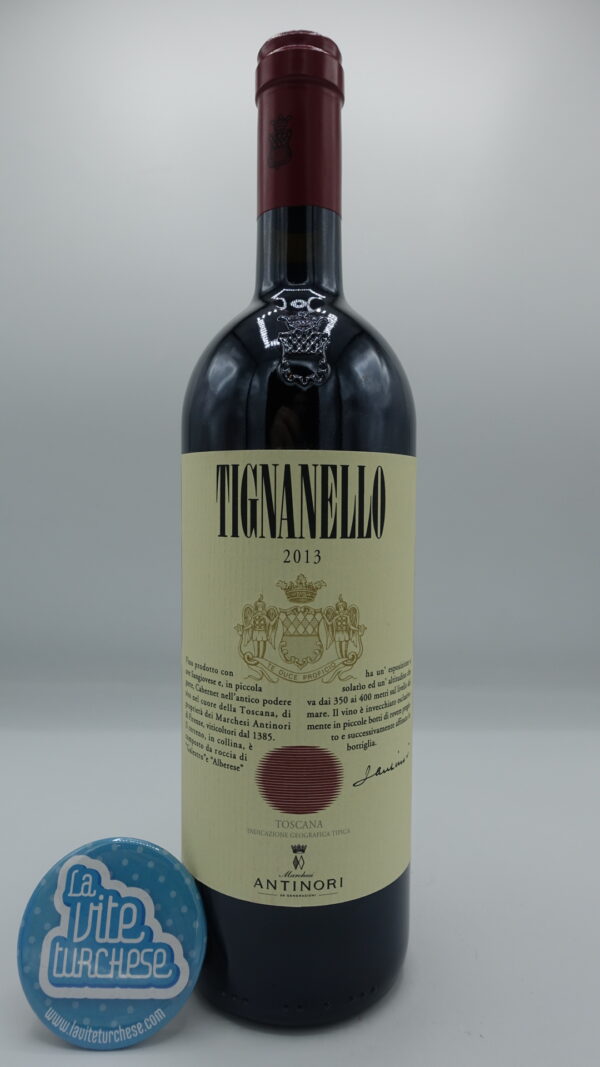 Antinori - Tignanello Toscana Igt uno dei primi Super Tuscan, prodotto nell'omonima vigna con uva Sangiovese, Cabernet Sauvignon e Franc.