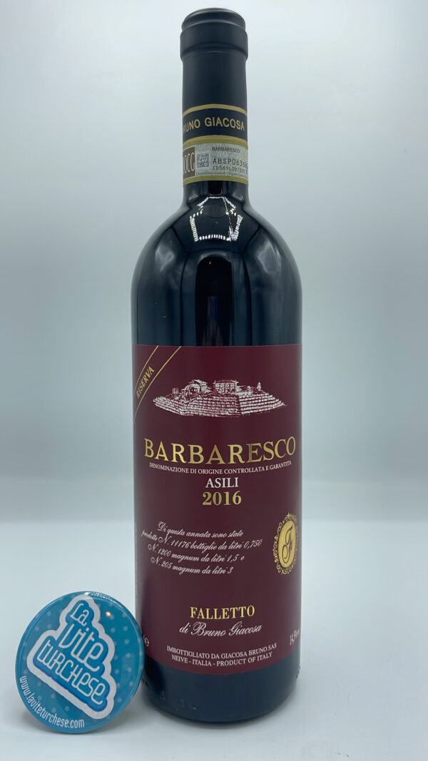 Bruno Giacosa – Barbaresco Asili Riserva prodotto solamente nelle migliori annate con le piante di 50 anni nella migliore ed elegante vigna di tutto il Barbaresco.