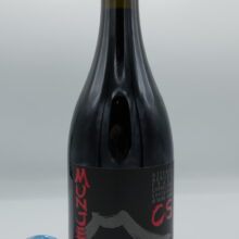 Frank Cornelissen - Munjebel Terre Siciliane CS Chiusa Spagnolo prodotto nella contrada Zottorinoto con piante del 1925, vinificato in vasche di vetroresina.