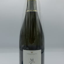 Gabriele Scaglione - MC Alta Langa – 2020 Gabriele Scaglione - MC Alta Langa prodotto con uva Chardonnay e Pinot Nero e affinato sui propri lieviti per 36 mesi. 4000 bottiglie prodotte.