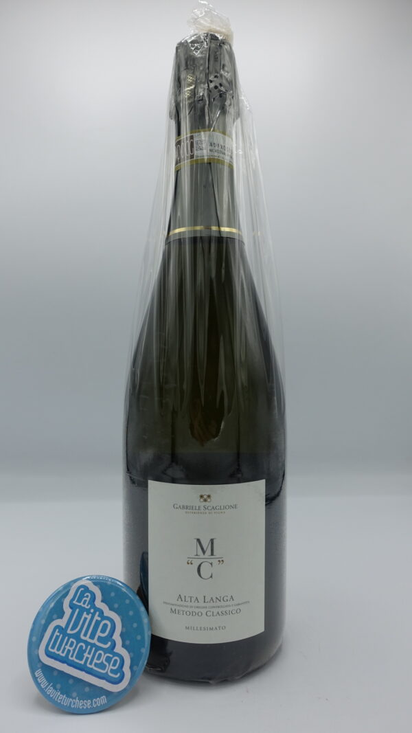 Gabriele Scaglione - MC Alta Langa prodotto con uva Chardonnay e Pinot Nero e affinato sui propri lieviti per 36 mesi. 4000 bottiglie prodotte.