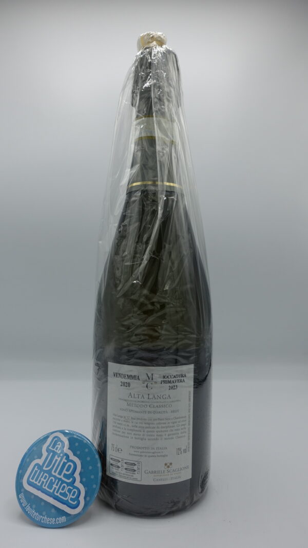 Gabriele Scaglione - MC Alta Langa – 2020 - back Gabriele Scaglione - MC Alta Langa prodotto con uva Chardonnay e Pinot Nero e affinato sui propri lieviti per 36 mesi. 4000 bottiglie prodotte.