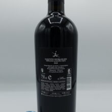 Gianfranco Fino - Jo Salento Negroamaro - 2020 - back Gianfranco Fino – JO Salento Negroamaro prodotto nella zona di Manduria con piante di 40 anni, invecchiato per 12 mesi in barrique ( 50% nuove ).