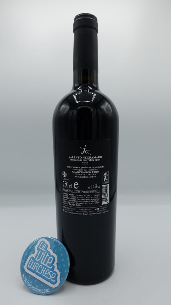 Gianfranco Fino - Jo Salento Negroamaro - 2020 - back Gianfranco Fino – JO Salento Negroamaro prodotto nella zona di Manduria con piante di 40 anni, invecchiato per 12 mesi in barrique ( 50% nuove ).