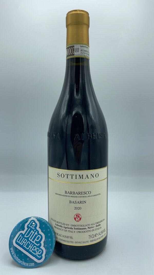 Sottimano - Barbaresco Basarin prodotto in 9000 bottiglie nell'omonima vigna situata a Neive, con piante di 40 anni e l'invecchiamento di 18 mesi in barrique