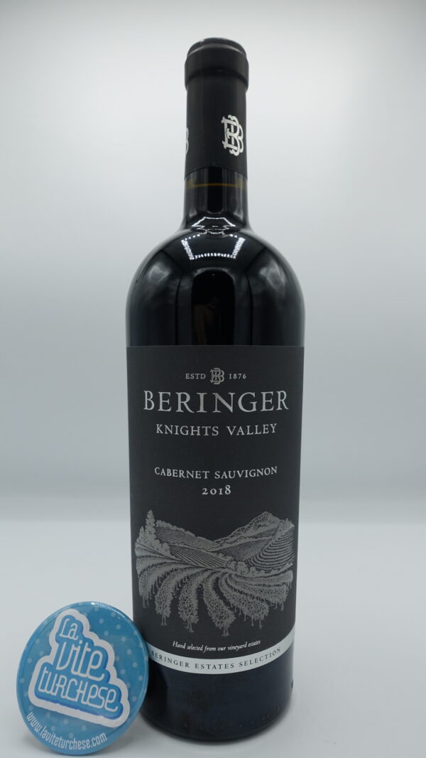 Beringer - Cabernet Sauvignon Knights Valley prodotto in California, con uva Cabernet Sauvignon principalmente, invecchiato per 15 mesi in barrique.