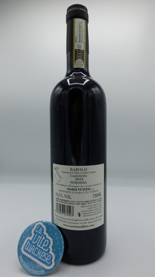 Josetta Saffirio - Barolo Persiera Castelletto produced in the vineyard of the same name located in Monforte d'Alba, aged for 2 years in barrels and cement.