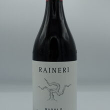 Raineri - Barolo Perno prodotto nell'omonima vigna situata a Monforte d'Alba, con suoli calcarei argillosi in sole 2540 bottiglie.