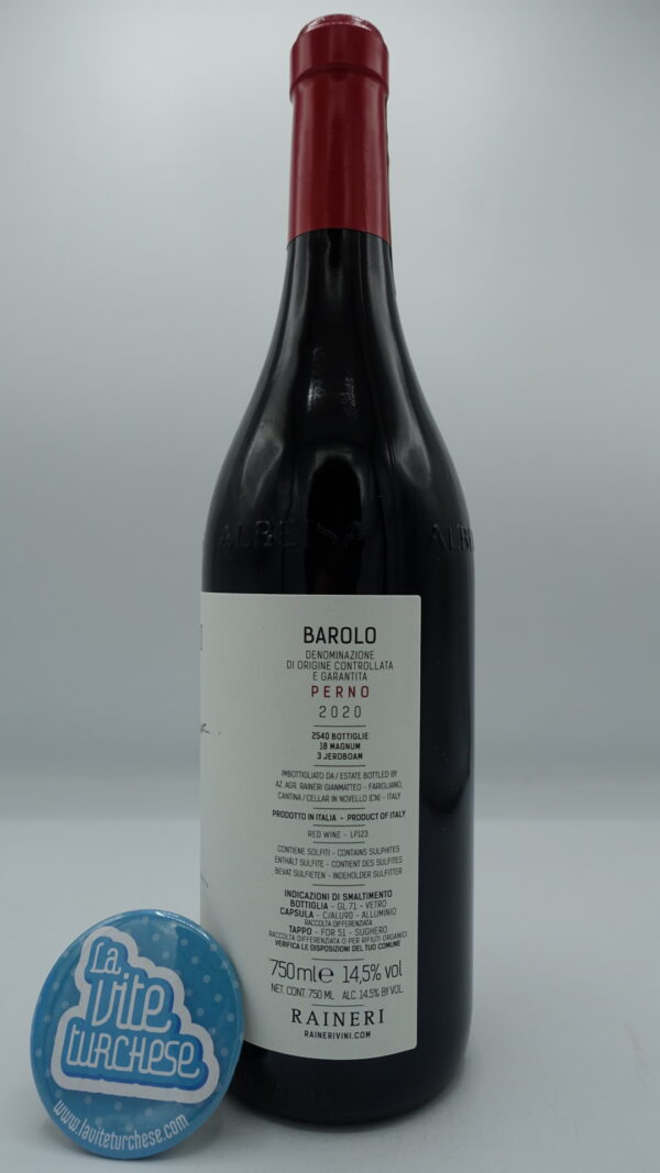 Raineri - Barolo Perno prodotto nell'omonima vigna situata a Monforte d'Alba, con suoli calcarei argillosi in sole 2540 bottiglie.