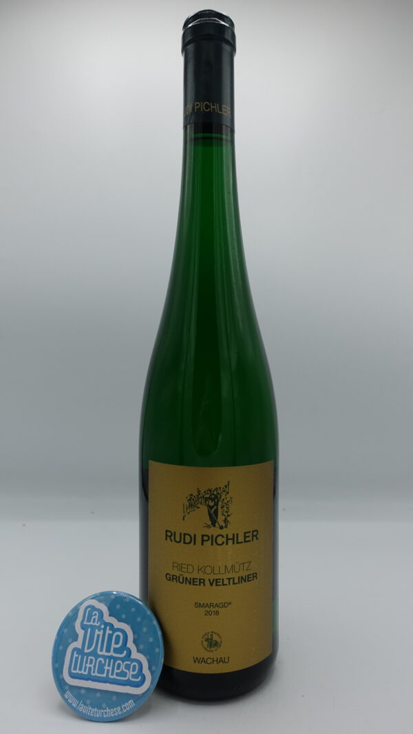 Rudi Pichler - Grüner Veltliner Ried Kollmütz Smaragd produced in the Wachau in Austria, with 50-year-old plants, vinified in steel tanks.