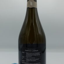 Pertois Lebrun – Champagne Le Fond du Bateau Chouilly Grand Cru prodotto con solo uva Chardonnay, affinato per 7 anni sui lieviti.