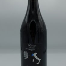Alberto Burzi – Langhe Nebbiolo Runcaja – 2022 - back Alberto Burzi - Langhe Nebbiolo Runcaja made from the youngest Nebbiolo vines, vinified in tonneaux for 6 months.