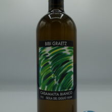 Bibi Graetz - Casamatta Isola del Giglio Toscana Bianco made with 60% Ansonica, 30% Vermentino and 10% Trebbiano, vinified in steel tanks.