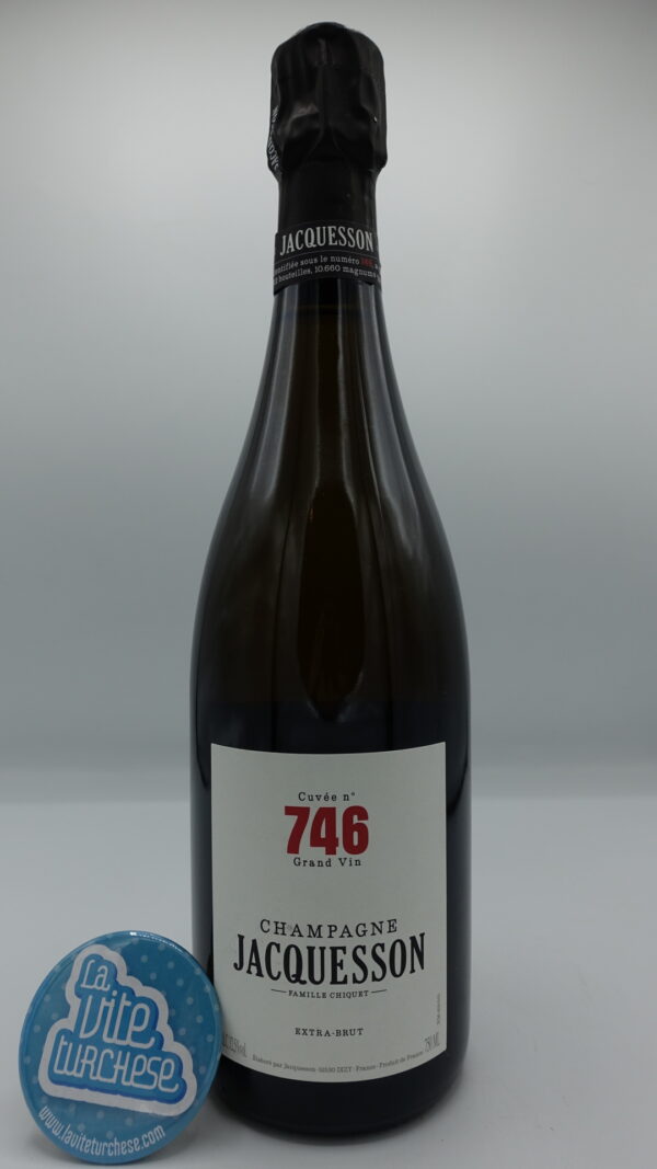 Jacquesson – Champagne Cuvée n° 746 prodotto con Chardonnay, Pinot Meunier e Pinot Nero, con vigne Premier e Grand Cru, 40 mesi sui lieviti metodo classico