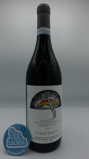 Trediberri – Langhe Nebbiolo prodotto con diverse vigne situate tra La Morra, Monticello, Levice e Vicoforte, vinificato in cemento.