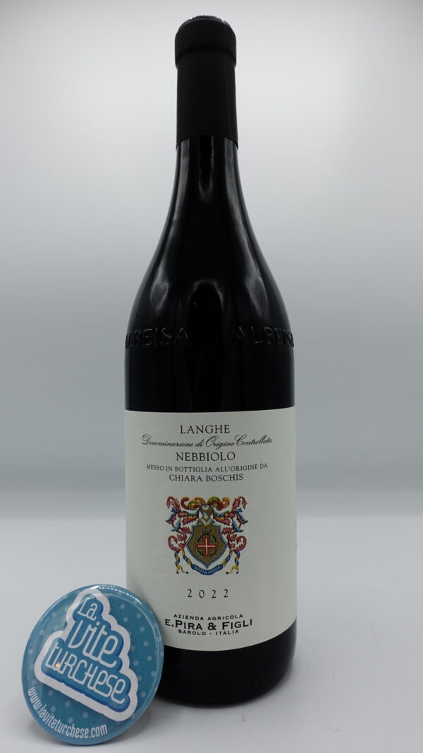 Chiara Boschis - Langhe Nebbiolo produced in Monforte in a privileged position, vinified for 14 months in wood.