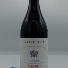 Giovanni Viberti - Langhe Nebbiolo - 2022 Giovanni Viberti - Langhe Nebbiolo prodotto con piante giovani nella zona del Barolo, invecchiato per 12 mesi in botti grandi e 12 mesi in vasche di acciaio