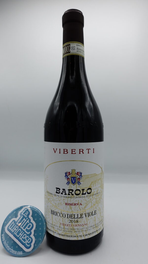 Giovanni Viberti – Barolo Bricco delle Viole Riserva prodotto nell'omonima vigna di Barolo, piantata negli anni '60. 3595 bottiglie prodotte.