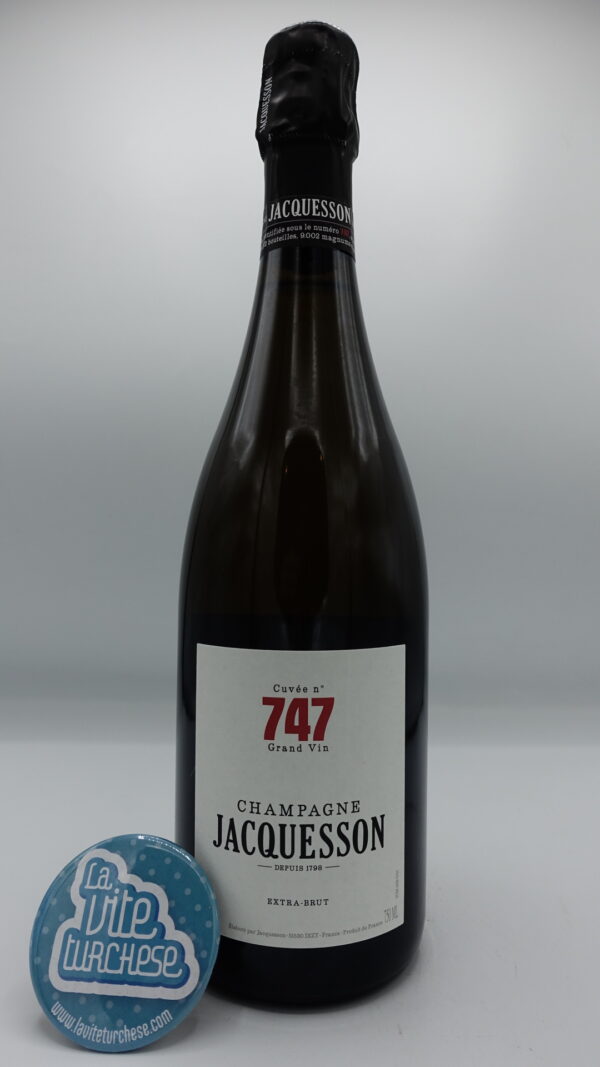 Jacquesson - Champagne Cuvée No. 746 made from Chardonnay, Pinot Meunier and Pinot Noir, with Premier and Grand Cru vines, 40 months on the lees classic method