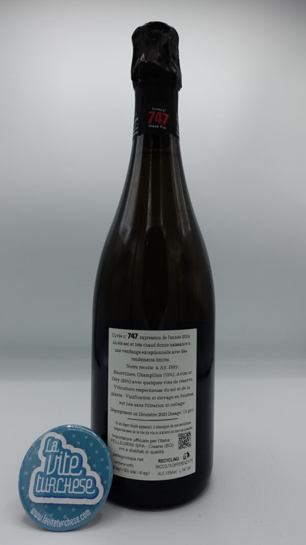 Jacquesson – Champagne Cuvée n° 746 prodotto con Chardonnay, Pinot Meunier e Pinot Nero, con vigne Premier e Grand Cru, 40 mesi sui lieviti metodo classico