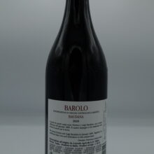 Luigi Baudana – Barolo Baudana prodotto nella medesima vigna situata nel crinale ovest di Serralunga, piante di 50 anni, affinamento in botti grandi.