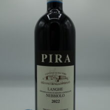 Luigi Pira – Langhe Nebbiolo prodotto nelle vigne situate a Serralunga d'Alba vinificato in barrique e in bottiglia per un anno.