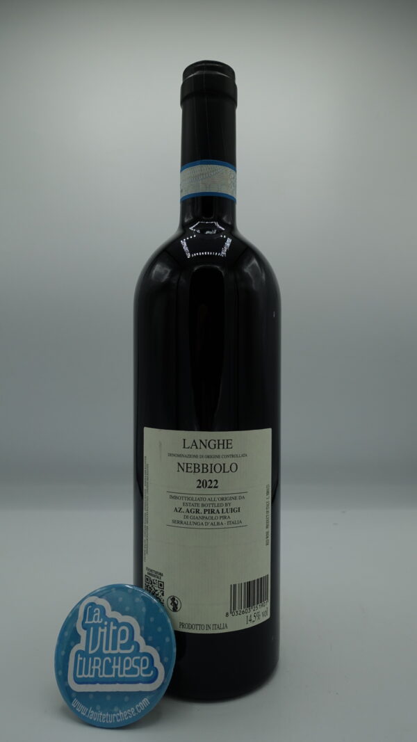 Luigi Pira – Langhe Nebbiolo prodotto nelle vigne situate a Serralunga d'Alba vinificato in barrique e in bottiglia per un anno.