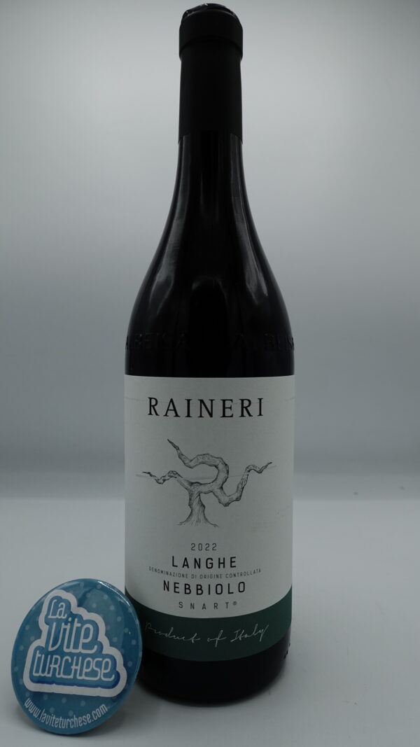 Raineri - Langhe Nebbiolo Snart prodotto da una vigna situata a Monforte, invecchiato qualche mese in botti di legno e vasche di acciaio.