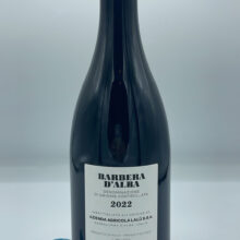 Lalu' - Barbera d'Alba - 2022 - back Lalu' - Barbera d'Alba - 2022 produced in the San Sebastiano hamlet of Monforte d'Alba in 2000 bottles, aged in cement and barrique.
