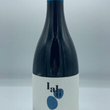 Lalu' - Langhe Nebbiolo DOC prodotto da due giovani ragazze in sole 3000 bottiglie da vigneti situati tra La Morra e Monforte.