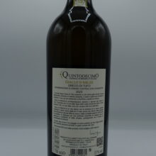 Quintodecimo – Giallo d'Arles Greco di Tufo – 2023 (1) Quintodecimo – Giallo d'Arles Greco di Tufo prodotto nella medesima vigna situata a Tufo, dedicato a Van Gogh per il colore intenso di questa uva.