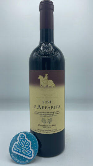Castello di Ama – L'Apparita Toscana Igt prodotto con uva Merlot a Gaiole in Chianti, invecchiato per 14 mesi in barrique.