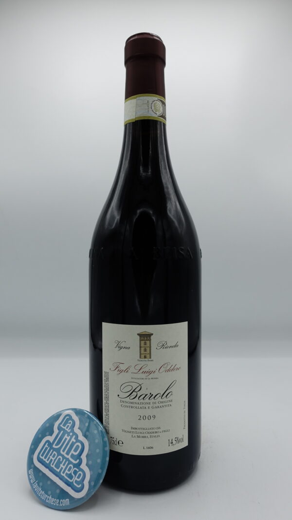 Figli Luigi Oddero - Barolo Vigna Rionda produced in the vineyard of the same name located in Serralunga, famous for its exposure and ancient rocky soils.
