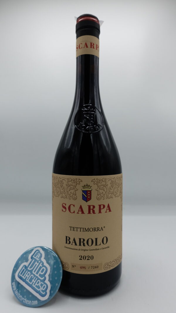 Scarpa – Barolo Tettimorra unico Barolo prodotto dalla cantina con diverse parcelle situate a La Morra, affinato per 36 mesi in rovere.