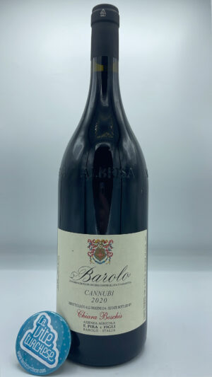 Chiara Boschis – Barolo Cannubi prodotto nella vigna più importante di Barolo, viene affinato per 24 mesi in grandi botti di rovere.