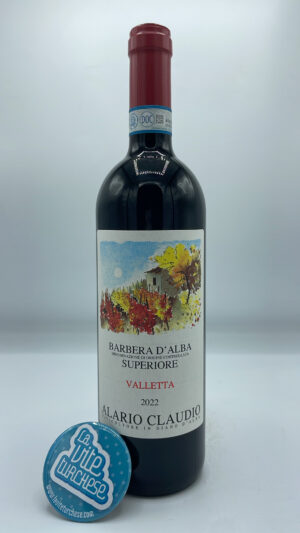 Claudio Alario – Barbera d'Alba Superiore Valletta prodotto con piante di 60 anni nell'omonima vigna situata a Diano d'Alba. Invecchiamento per 20 mesi.