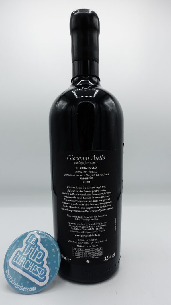 Giovanni Aiello - Chakra Rosso Primitivo Gioia del Colle prodotto con vigne di 60 anni nella denominazione più storica della Puglia.