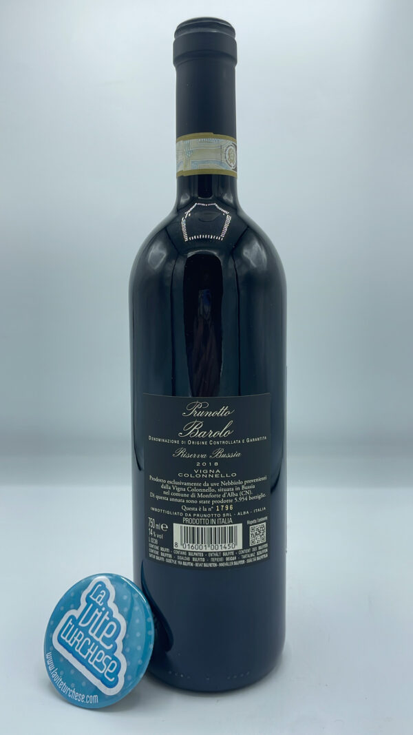 Prunotto – Barolo Riserva Bussia Vigna Colonnello – 2018 - back Prunotto – Barolo Riserva Bussia Vigna Colonnello prodotto nella parcella più storica della Bussia Soprana a Monforte d'Alba. 5954 bottiglie.