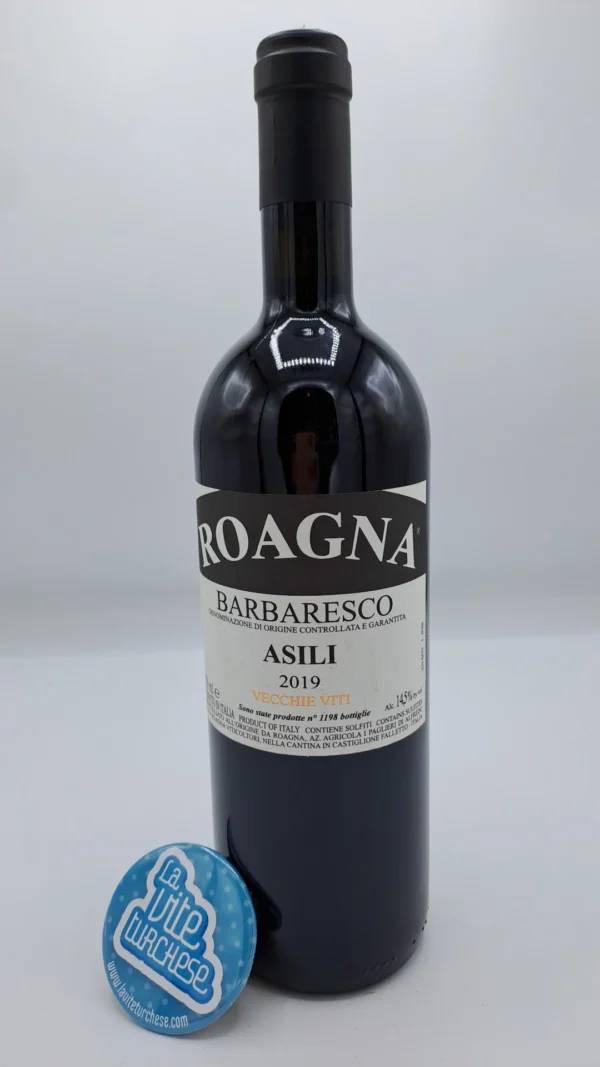 Roagna - Barbaresco Asili Vecchie Viti produced in the vineyard of the same name located in Barbaresco, with 50-year-old plants. 1198 bottles produced.