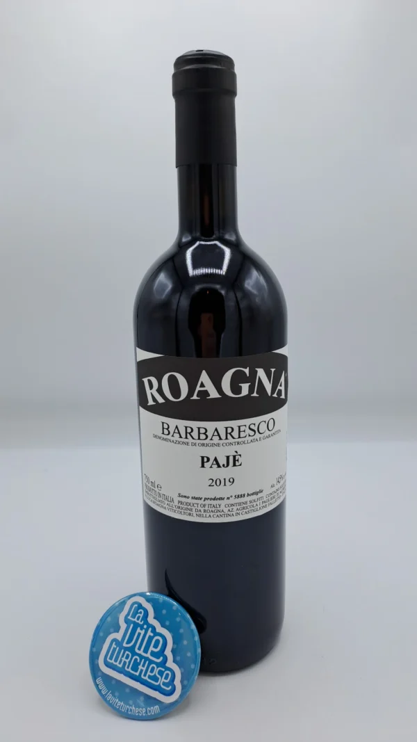 Roagna - Barbaresco Pajè produced in the vineyard of the same name located in Barbaresco, ages for 5 years in neutral barrels.