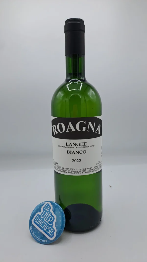 Roagna – Langhe Bianco prodotto nella vigna Carso a Barbaresco con il vitigno Chardonnay e una piccola percentuale di Nebbiolo.